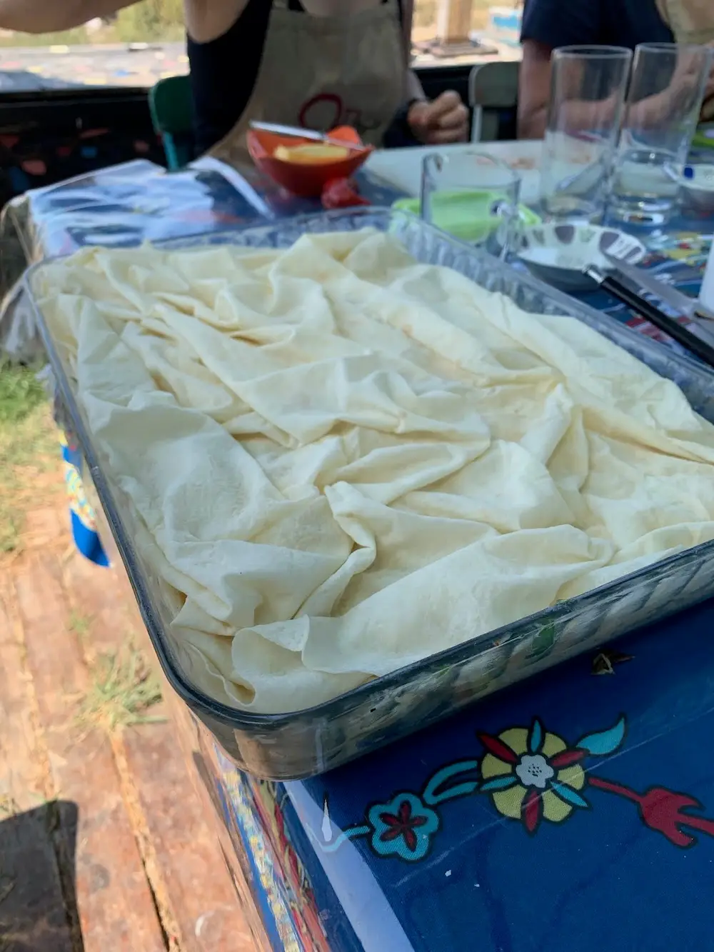 Crispy pan börek with soda